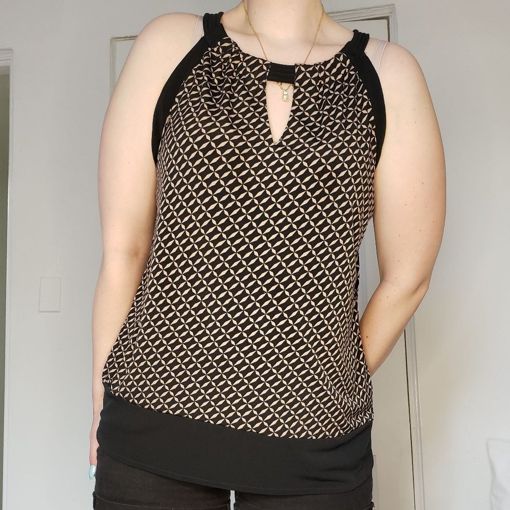 3/$20!! ~ Banana Republic Tank Top L